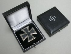 Iron Cross 1st Class Presentation Case